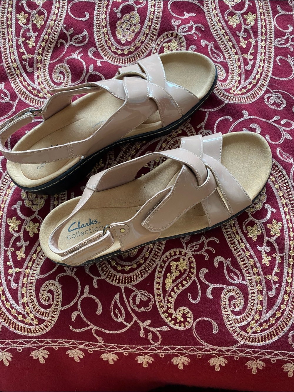Clarks Women's Nude Patent Slingback Sandals NWOT
